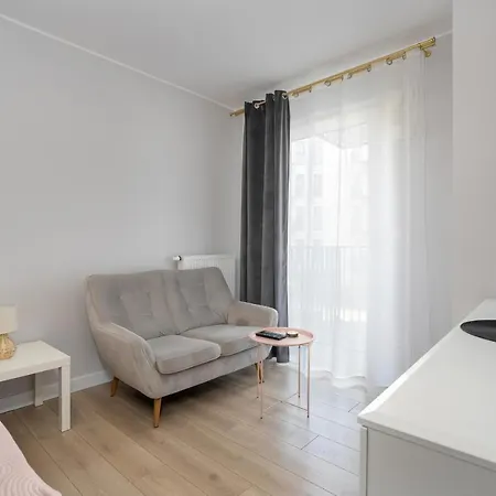 Stylish & Comfy Garbary Apartments With Parking By Noclegi Renters Poznan Exterior photo