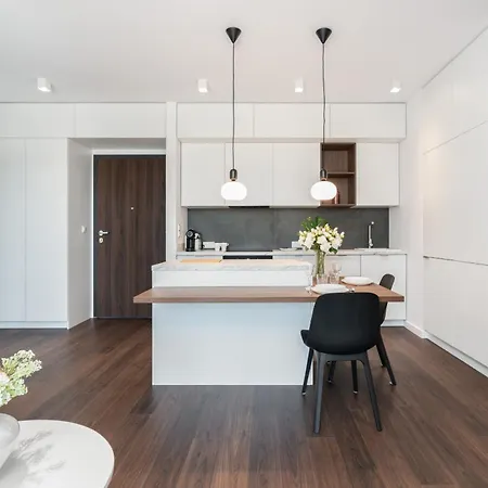Stylish & Comfy Garbary Apartments With Parking By Noclegi Renters Poznan Exterior photo