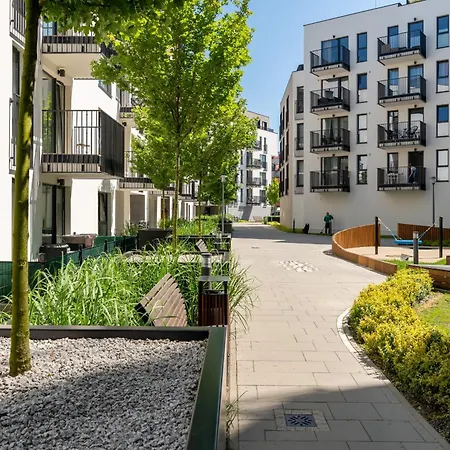 Stylish & Comfy Garbary Apartments With Parking By Noclegi Renters Poznan Exterior photo
