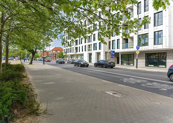 Stylish & Comfy Garbary Apartments With Parking By Noclegi Renters