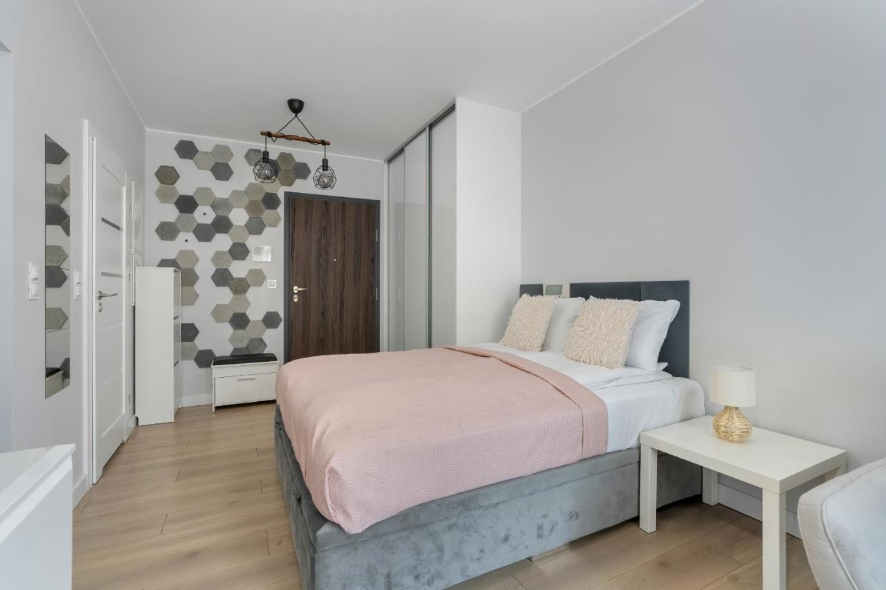 Apartment Stylish & Comfy Garbary With Parking By Renters *
