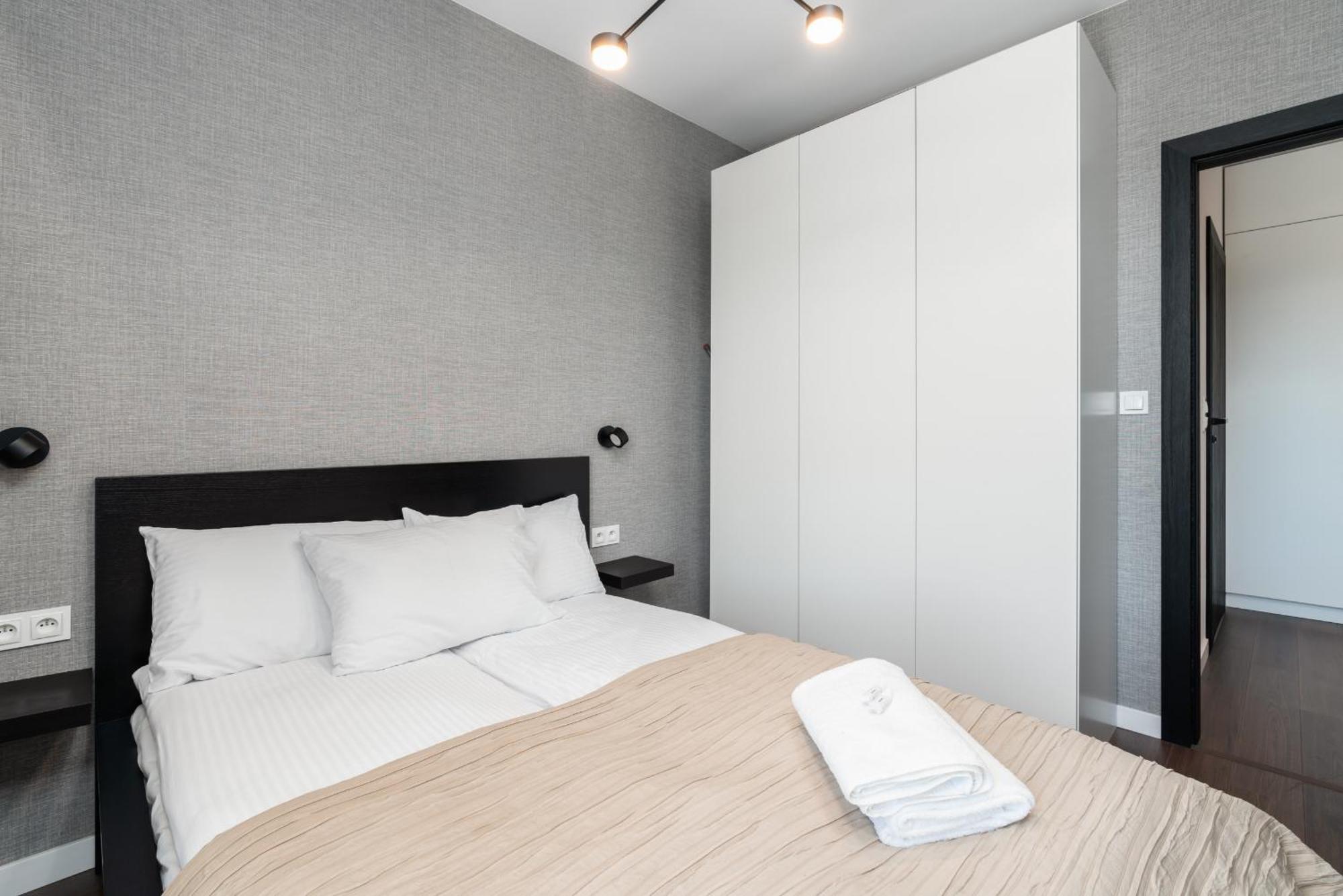 Stylish & Comfy Garbary With Parking By Renters Poznaň