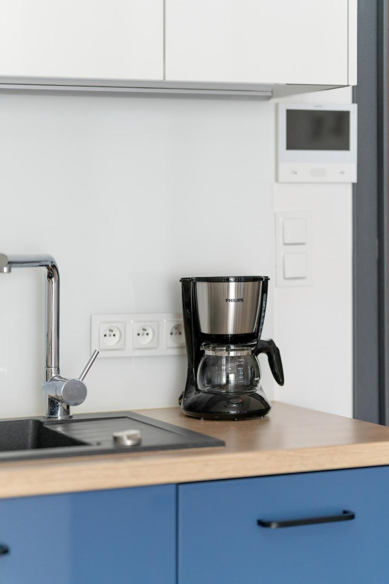 Apartment Stylish & Comfy Garbary With Parking By Renters