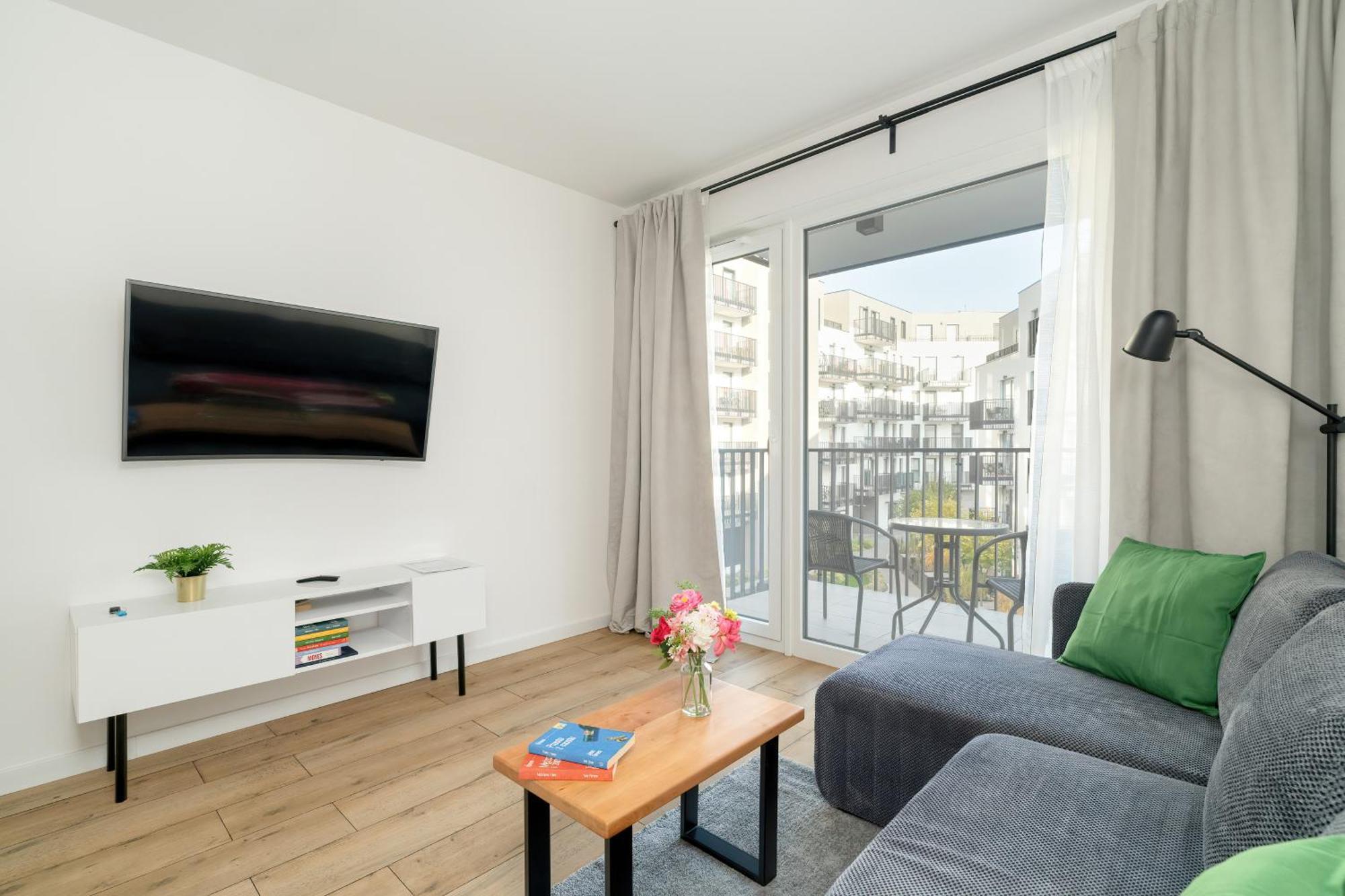 Stylish & Comfy Garbary With Parking By Renters Poznaň